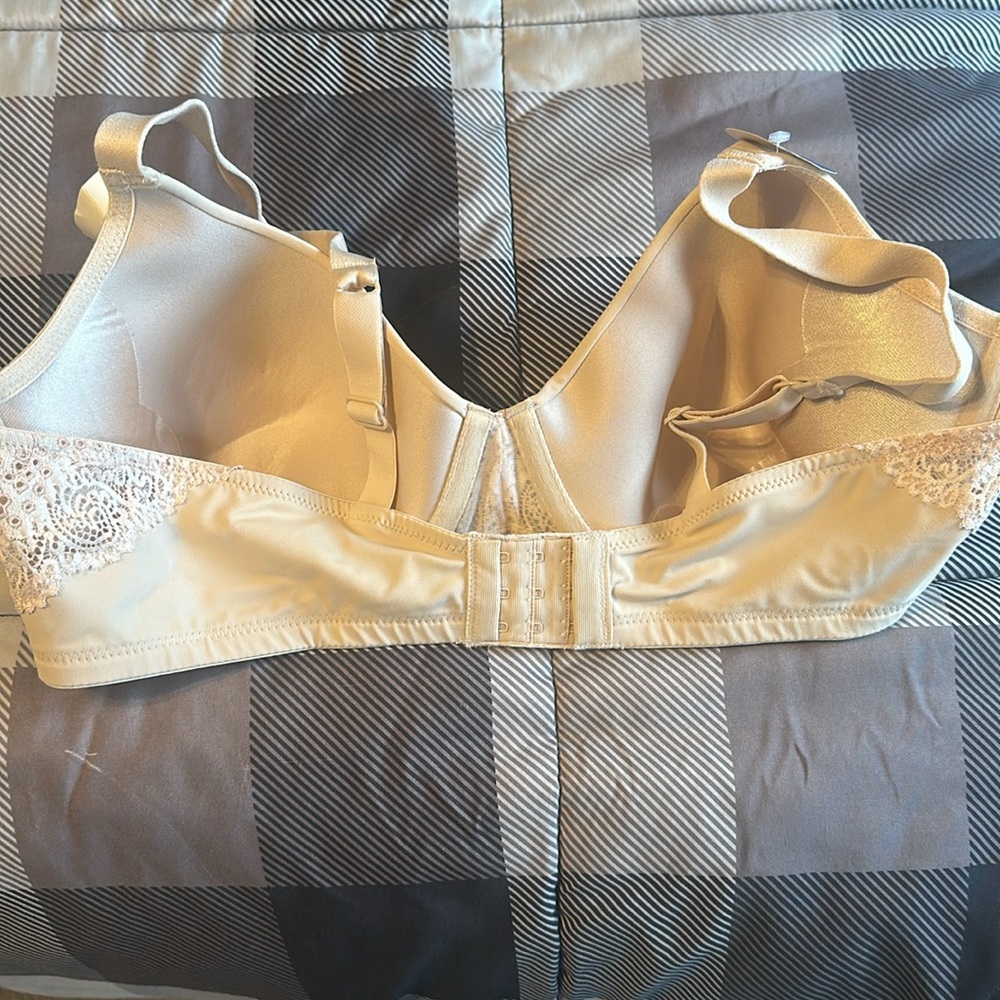 Playtex Bra - Picture 3 of 7